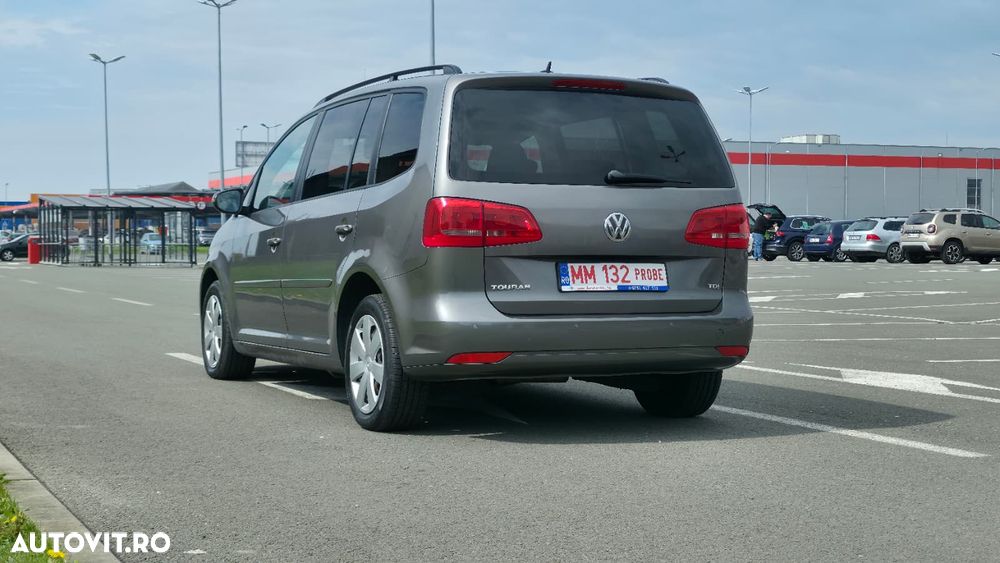 Volkswagen Touran 1.6 TDI DPF Highline - 2