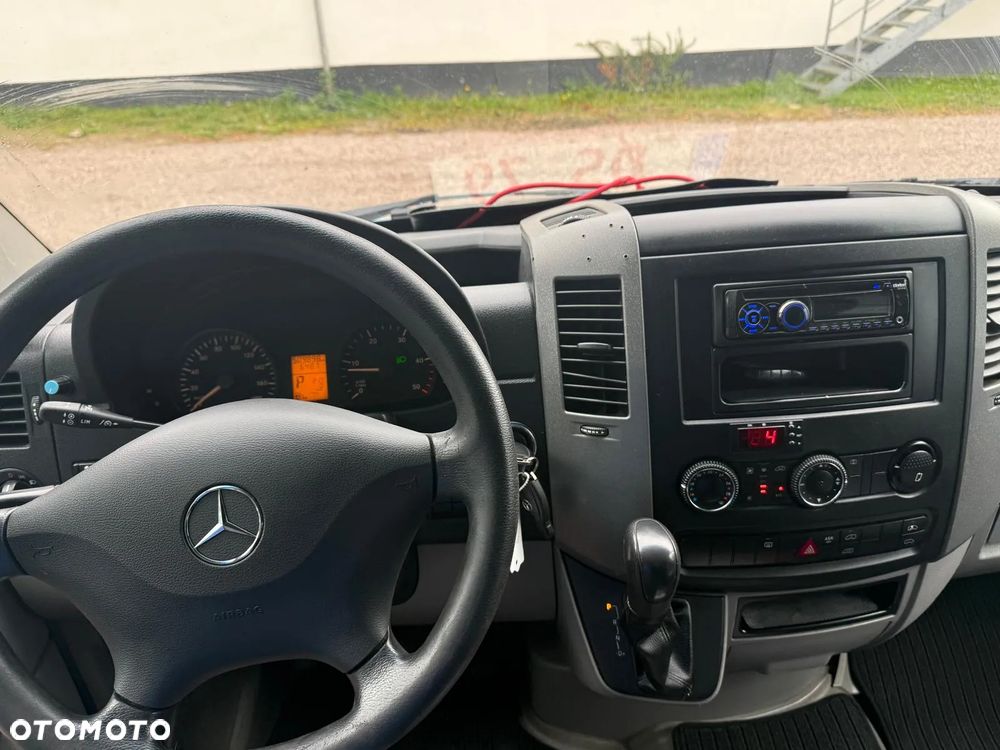 Mercedes-Benz Sprinter - 18