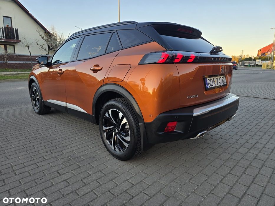 Peugeot 2008 PureTech 130 EAT8 GT - 15