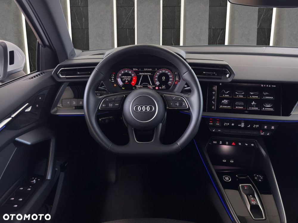 Audi A3 Sportback - 13
