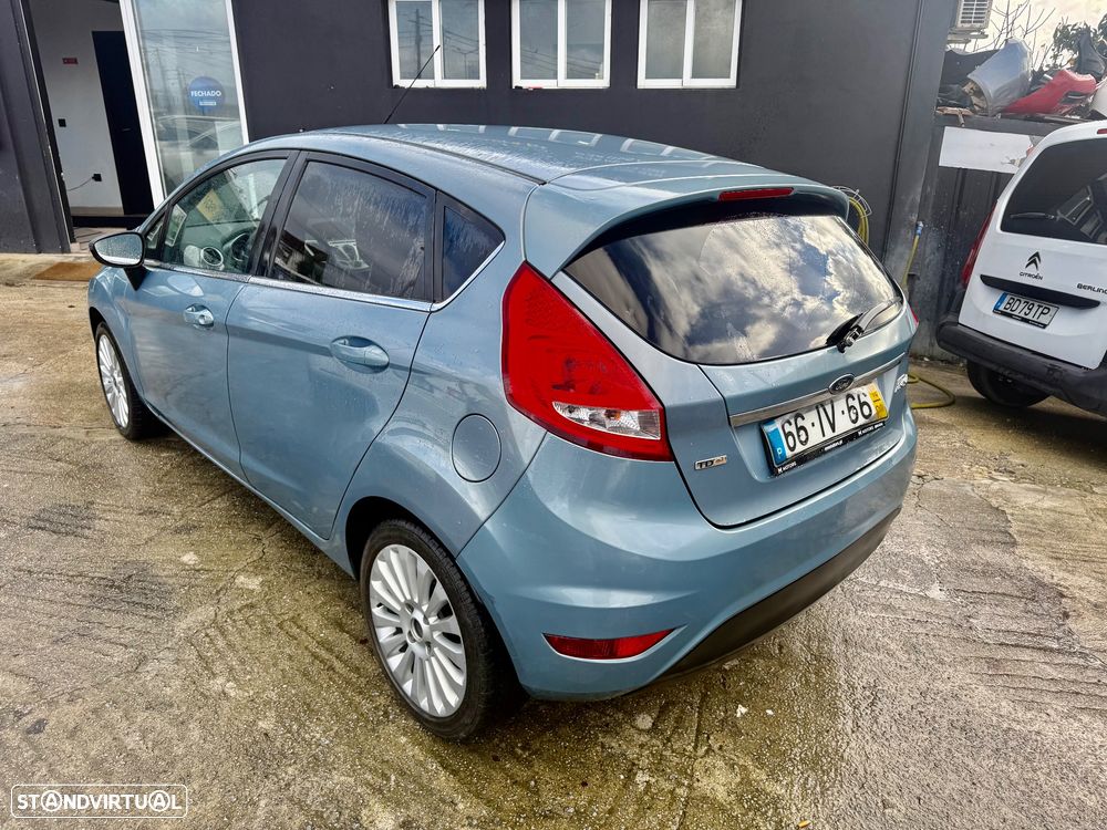 Ford Fiesta 1.6 TDCI Titanium - 37