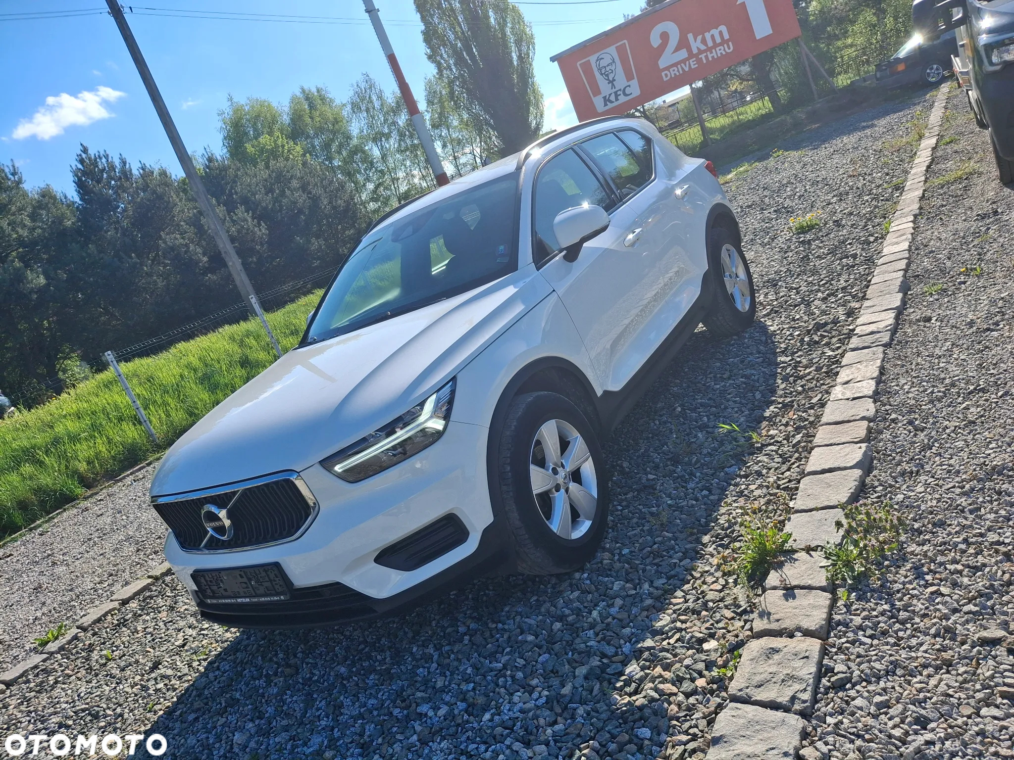 Volvo XC 40 D3 AWD Momentum Pro - 2