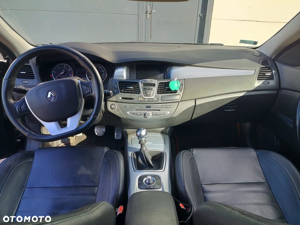 Renault Laguna 2.0 dCi FAP GT - 11