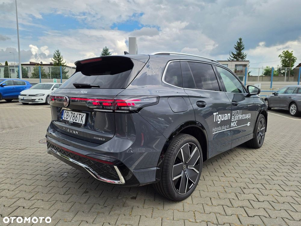 Volkswagen Tiguan - 9