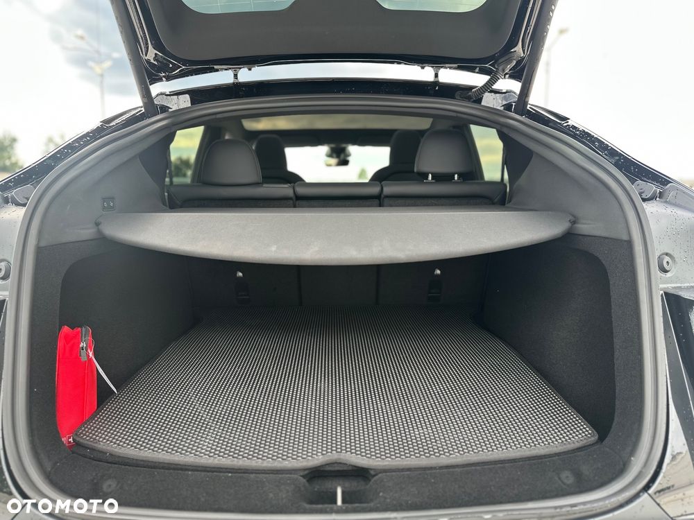 Tesla Model Y 79kWh Long Range Premium RWD - 10