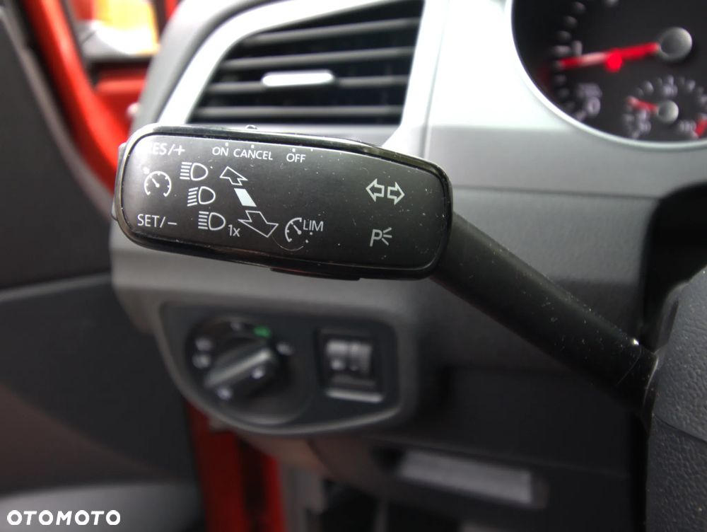 Volkswagen Golf Sportsvan 1.6 TDI BlueMotion Technology Comfortline - 20