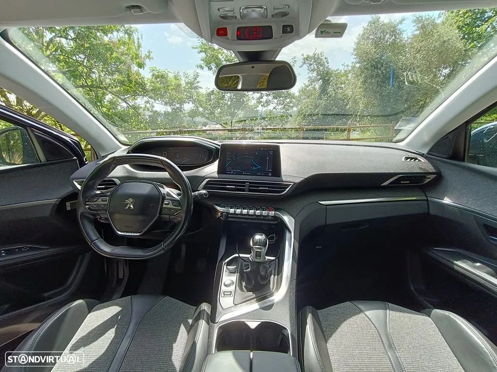 Peugeot 5008 - 15