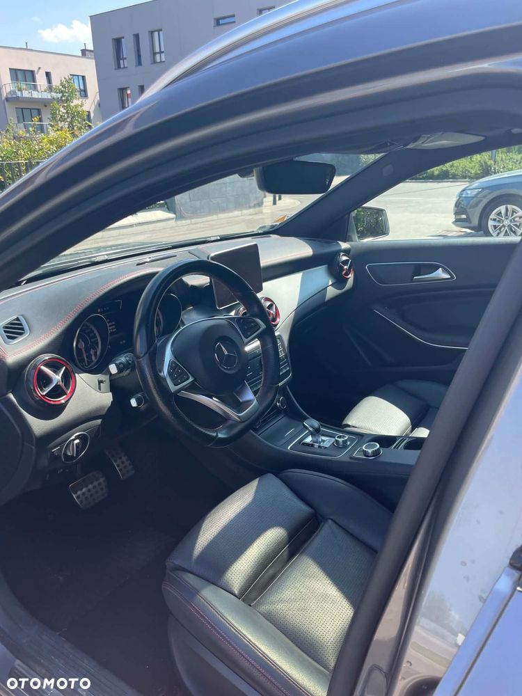 Mercedes-Benz Gla 2016 photo 2