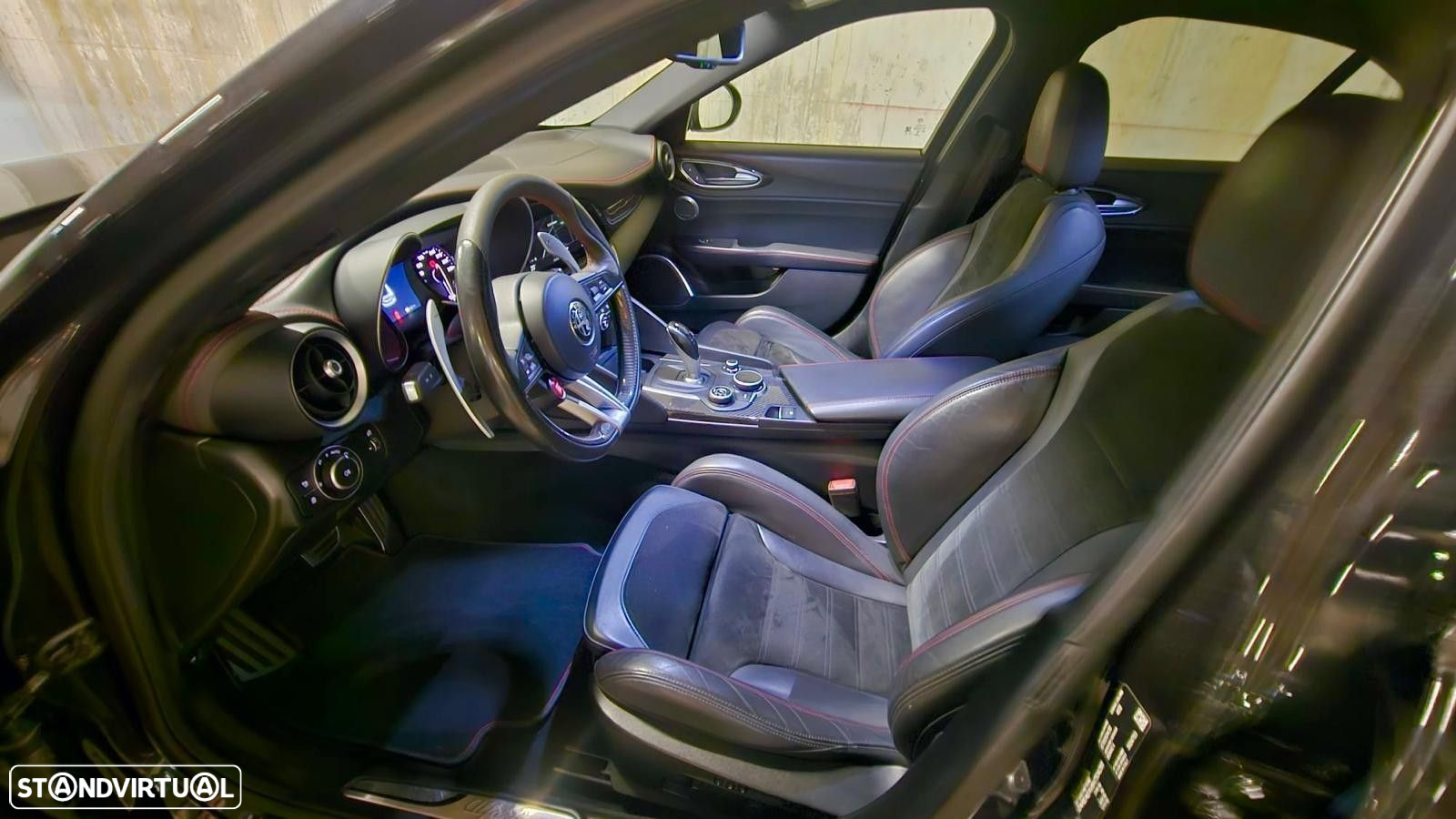 Alfa Romeo Giulia 2.9 Bi-Turbo Quadrifoglio AT8 - 26