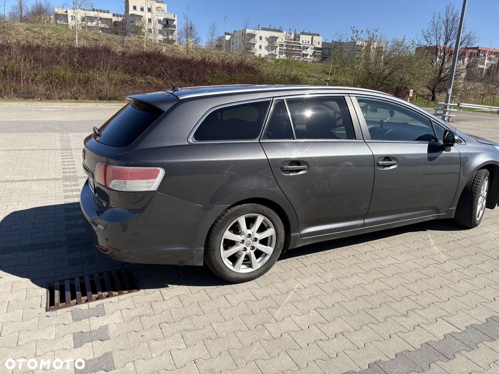 Toyota Avensis 2.2 D-4D Prestige - 10