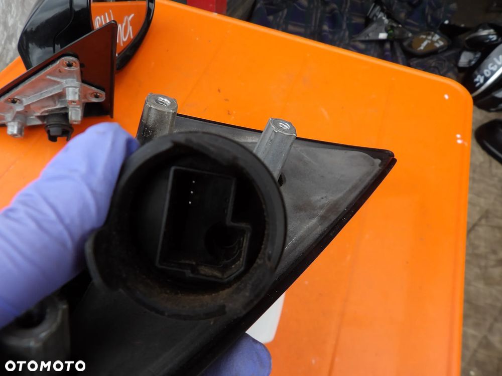 BMW - F12 - KOLOR A300 - 3PIN - LEWE LUSTERKO ZEWNĘTRZNE - EUROPA - 4