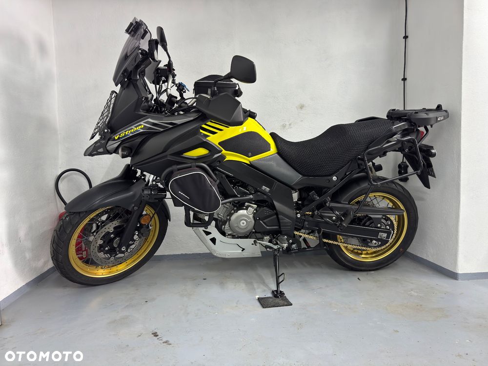 Suzuki V-STROM - 11