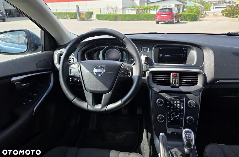 Volvo V40 T3 - 8