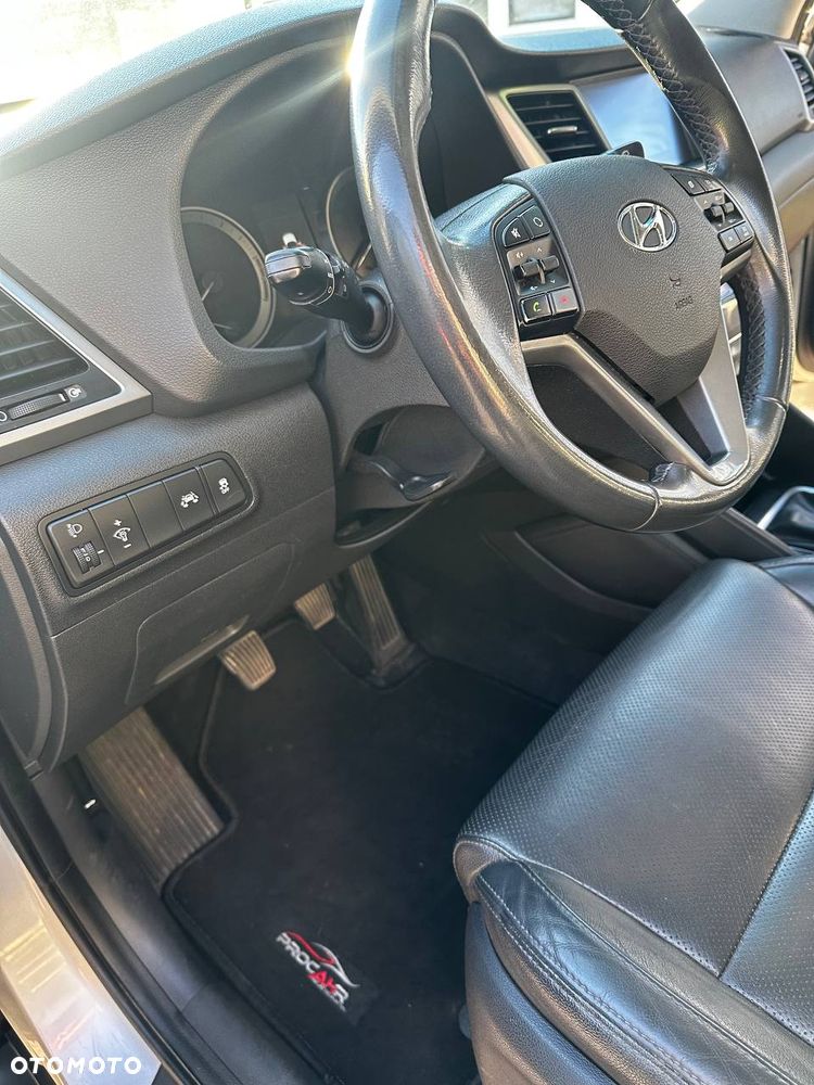 Hyundai Tucson 1.7 CRDI BlueDrive Comfort 2WD - 8