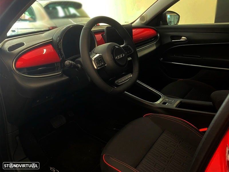Fiat 600e 54 kWh (RED) - 7
