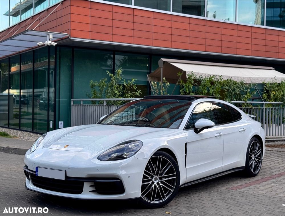 Porsche Panamera - 1