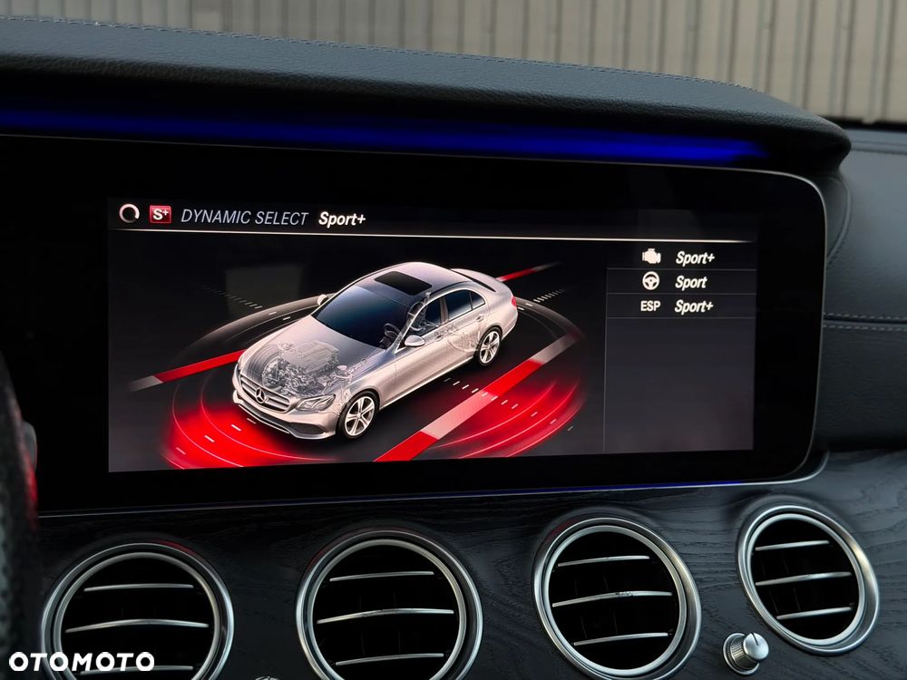 Mercedes-Benz Klasa E 220 d 9G-TRONIC - 36
