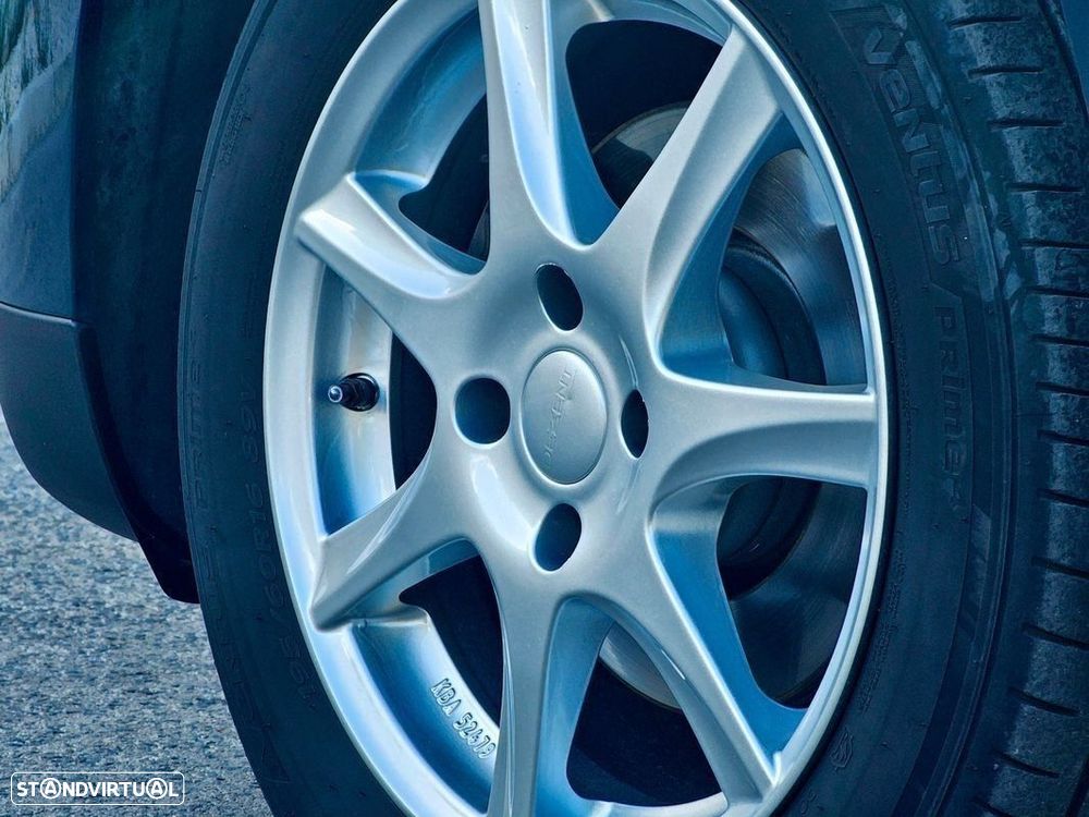 Peugeot 2008 1.2 PureTech Allure EAT6 - 23