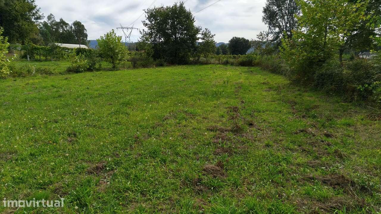 Terreno em Verim, Póvoa de Lanhoso - Grande imagem: 5/11
