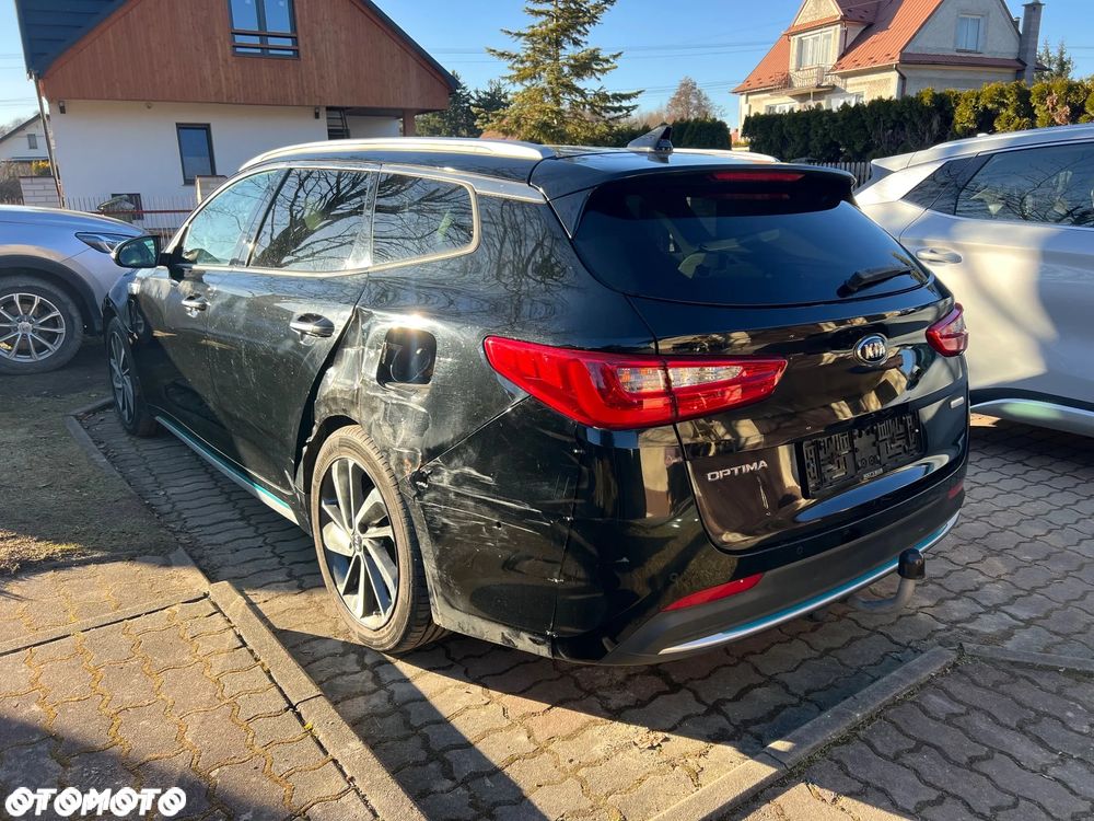 Kia Optima - 11