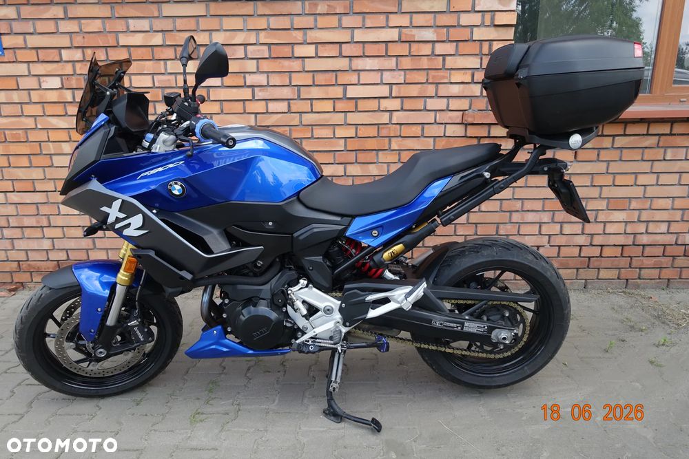 BMW XR - 9
