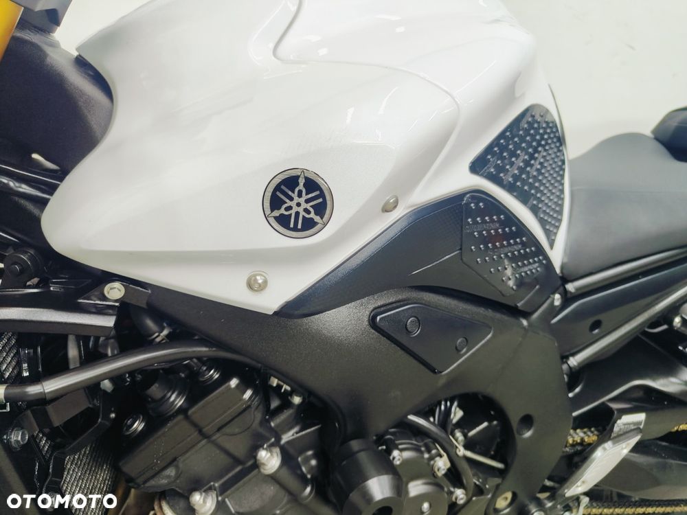 Yamaha FZ8 - 21