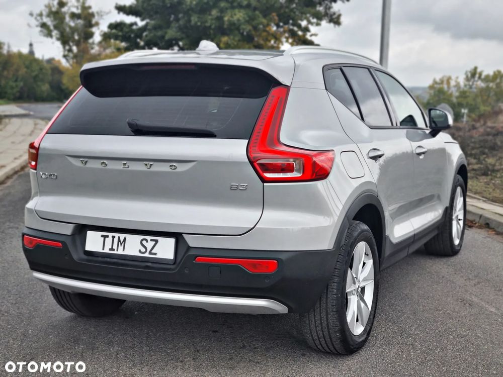 Volvo XC 40 B3 B DKG Essential - 12