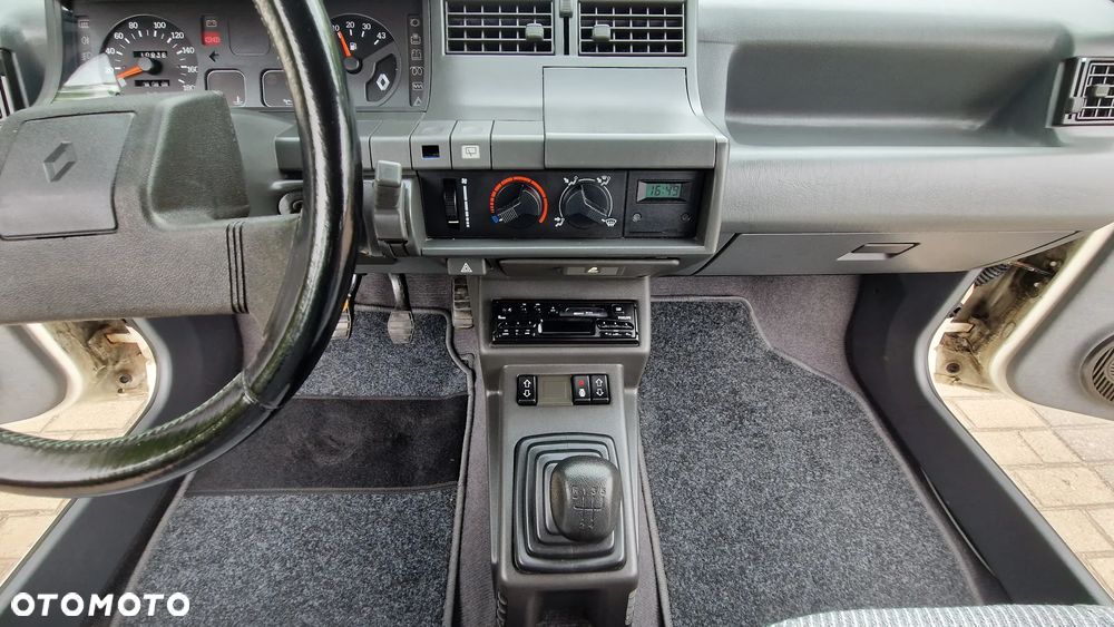 Renault 5 - 18