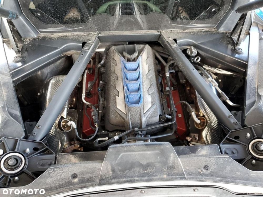 Chevrolet Corvette - 11