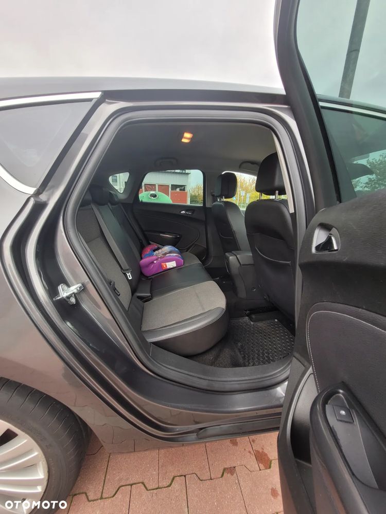 Opel Astra 1.7 CDTI DPF Cosmo - 15