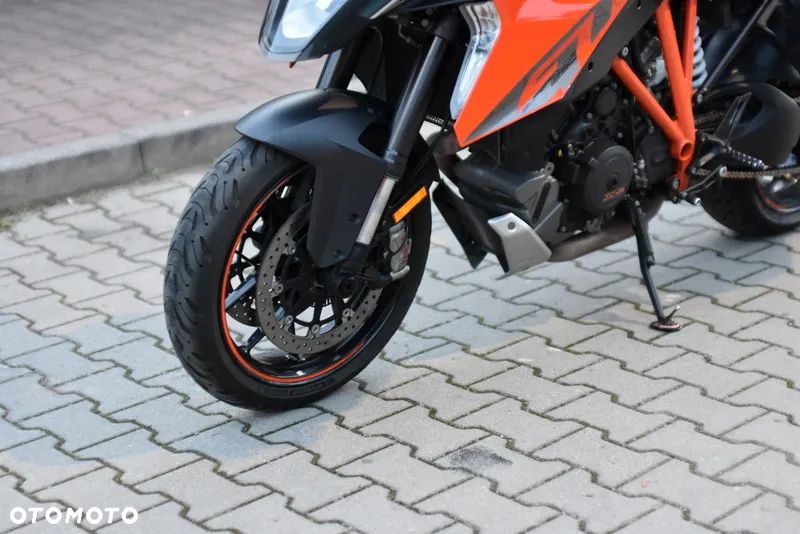 KTM Super Duke - 23