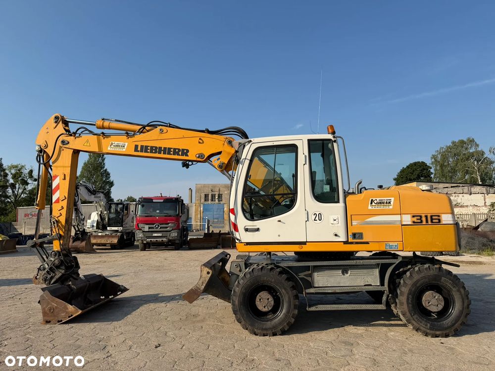 Liebherr A 316 - 2