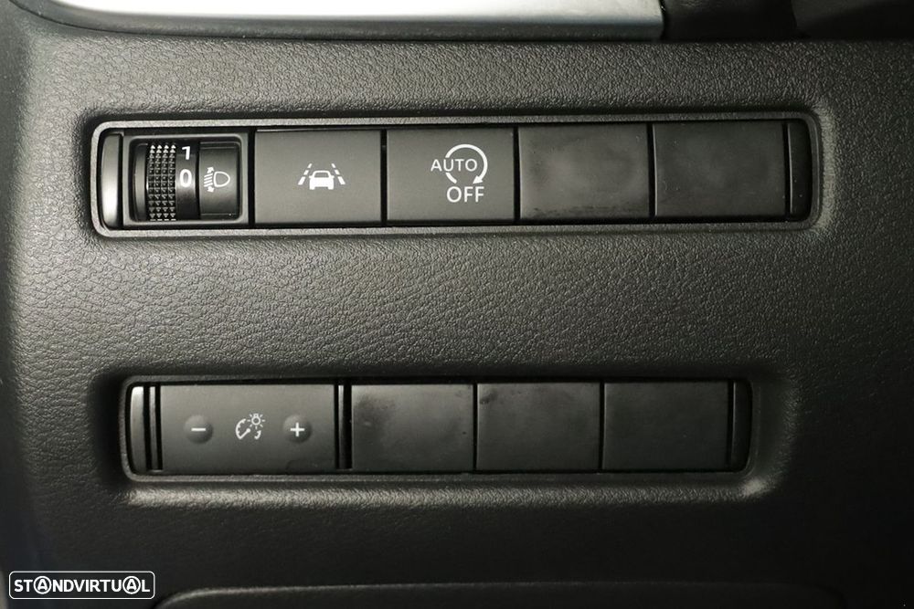 Nissan Qashqai 1.3 DIG-T N-Connecta LED Xtronic - 19