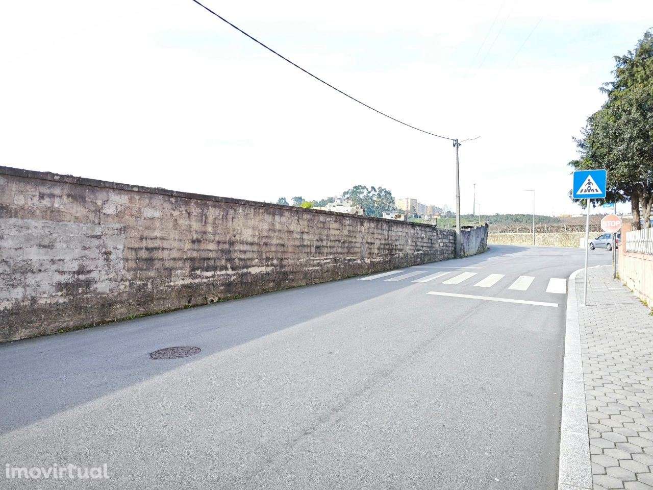 Terreno c/2 frentes - Para construção - Com 8.487m2 - Ao Hospital S... - Grande imagem: 3/10