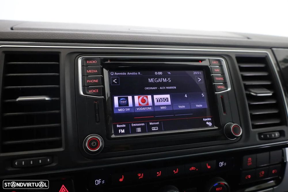 VW Caravelle - 25
