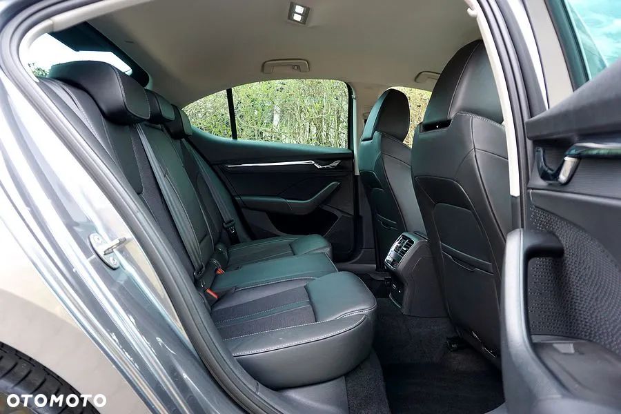 Skoda Octavia 1.5 TSI e-TEC DSG Selection Plus - 26