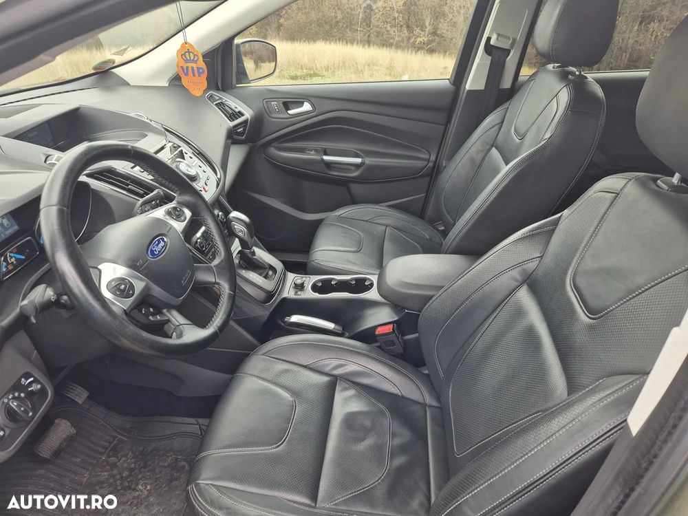 Ford Kuga 2.0 TDCi 4WD Powershift Titanium - 6