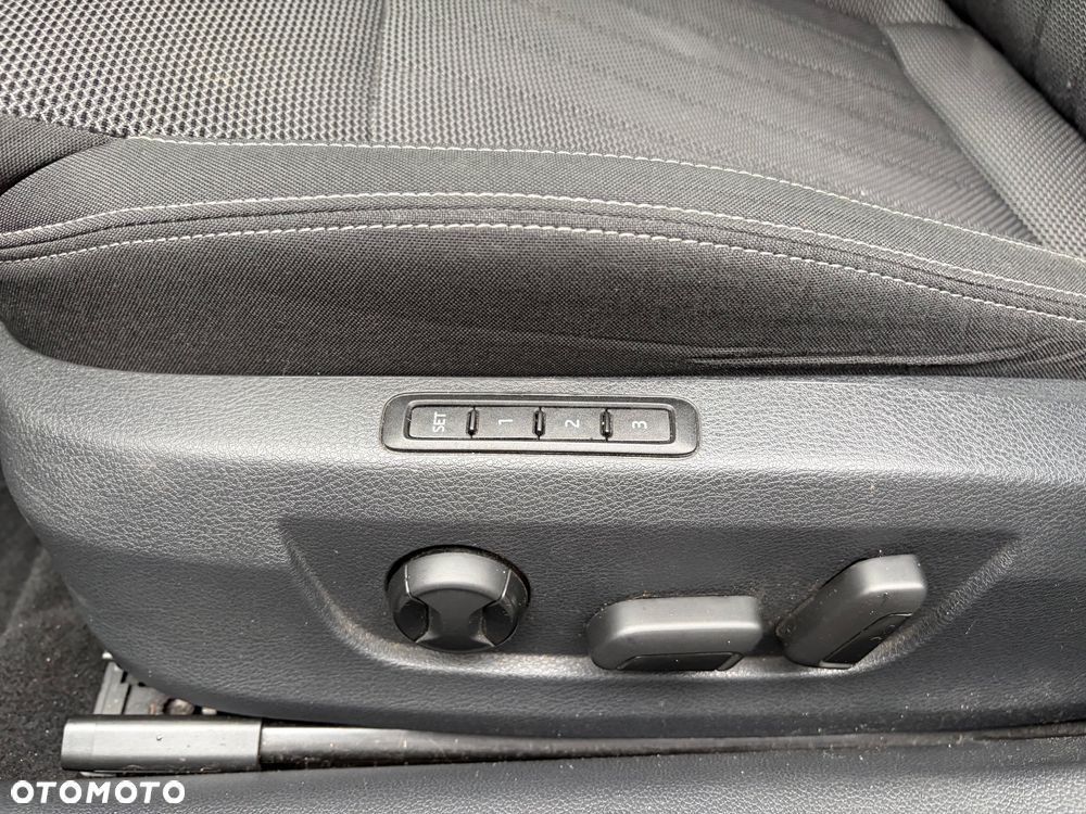 Skoda Superb 2.0 TDI SCR Style DSG - 14