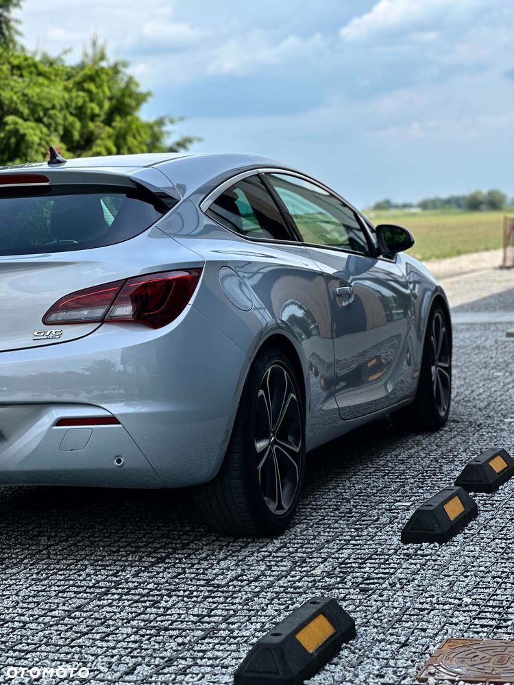 Opel Astra 2.0 CDTI ecoFLEX Start/Stop - 14