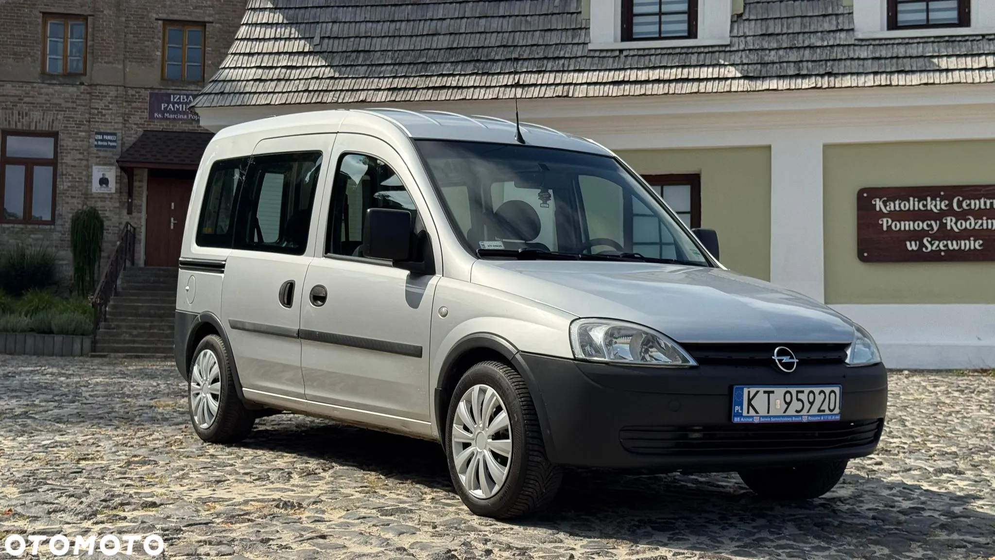 Opel Combo Tour 1.6 CNG Cosmo - 9