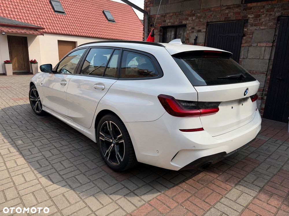 BMW Seria 3 318d M Sport Shadow - 2