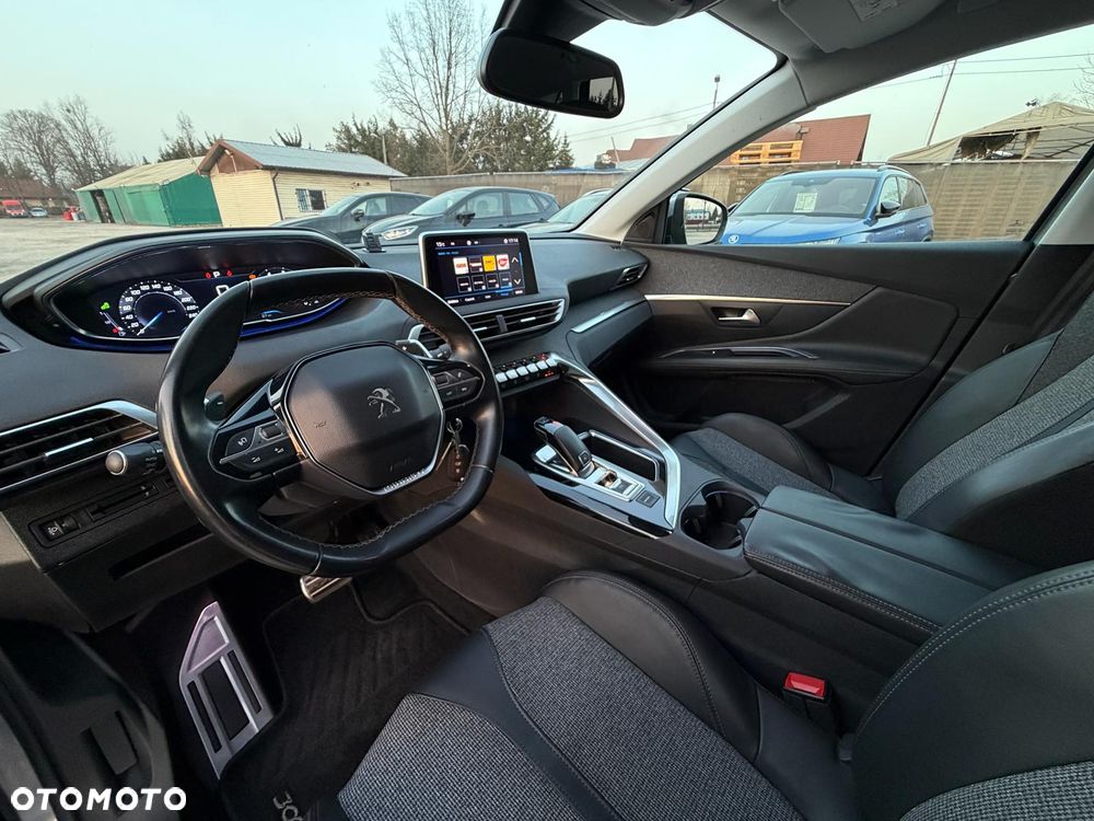 Peugeot 3008 BlueHDi 130 Stop & Start EAT8 Allure - 26