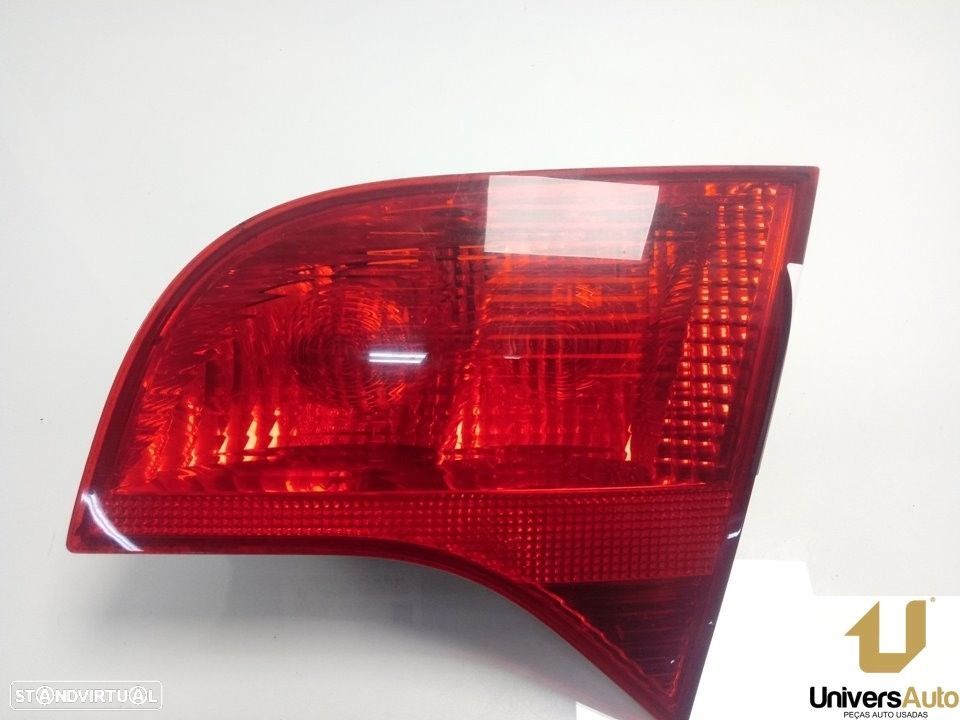 FAROLIM TRASEIRO DIREITO DE PORTA TRASEIRA AUDI A4 AVANT 2003 -8E9945094 - 1