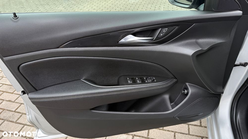 Opel Insignia 2.0 CDTI Business Elegance S&S - 23