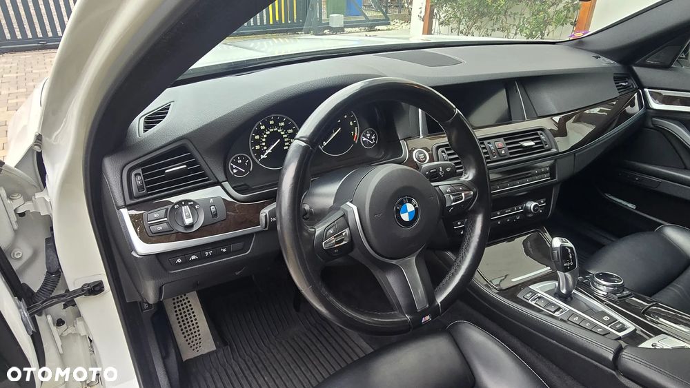 BMW Seria 5 535i xDrive - 9