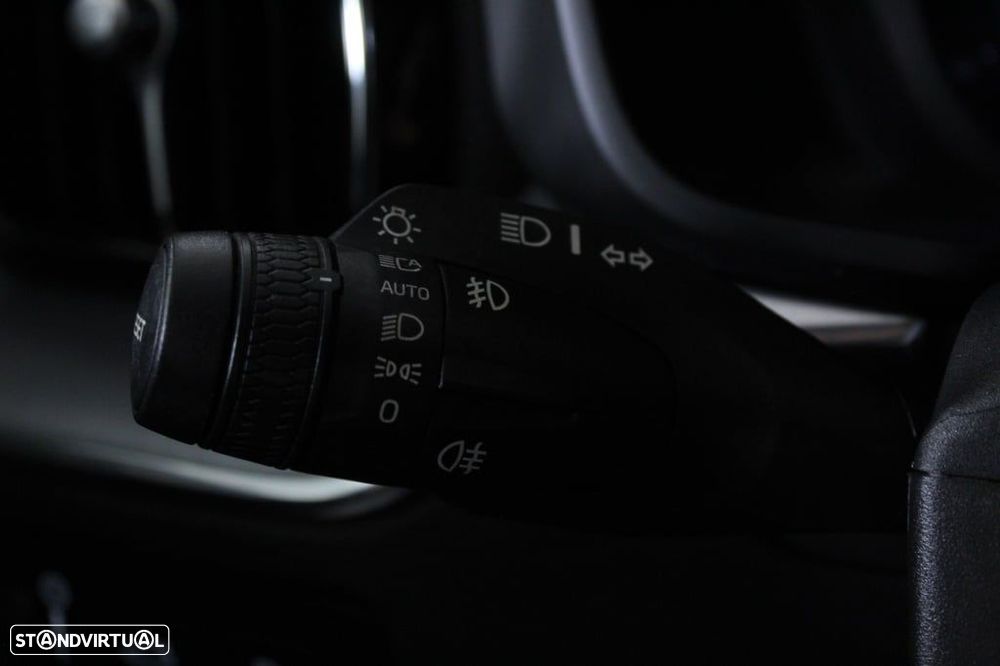 Volvo XC 60 2.0 T6 PHEV Inscription AWD - 24