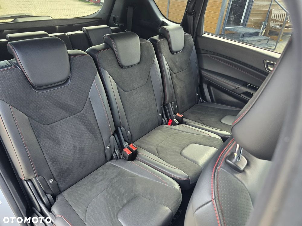 Ford S-Max - 16