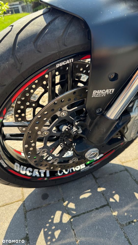 Ducati Monster - 26