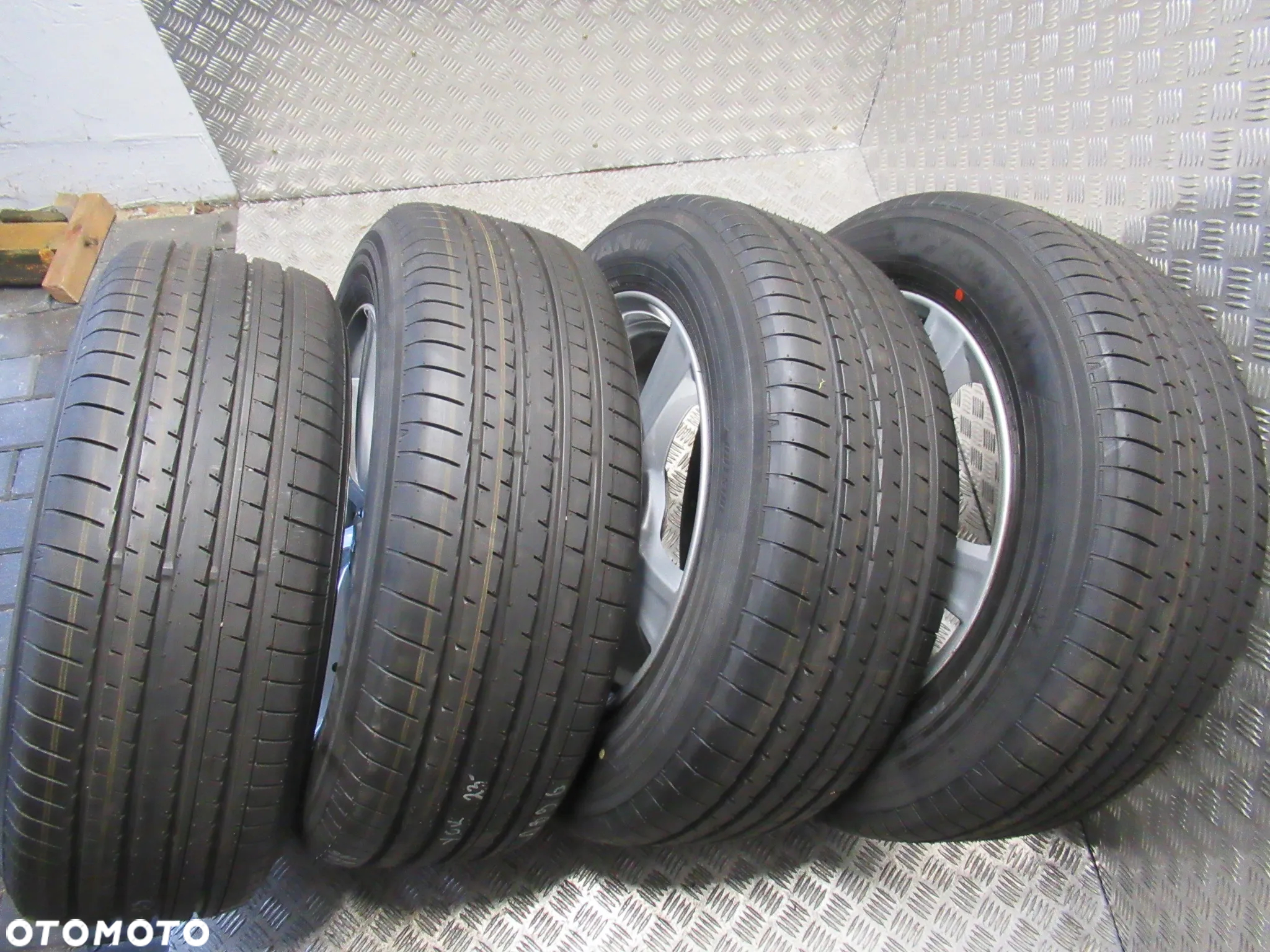 Koła Volvo XC60 XC90 8Jx18 et42,5 5x108 NOWE OPONY - 6