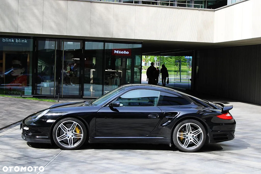 Porsche 911 Turbo - 5